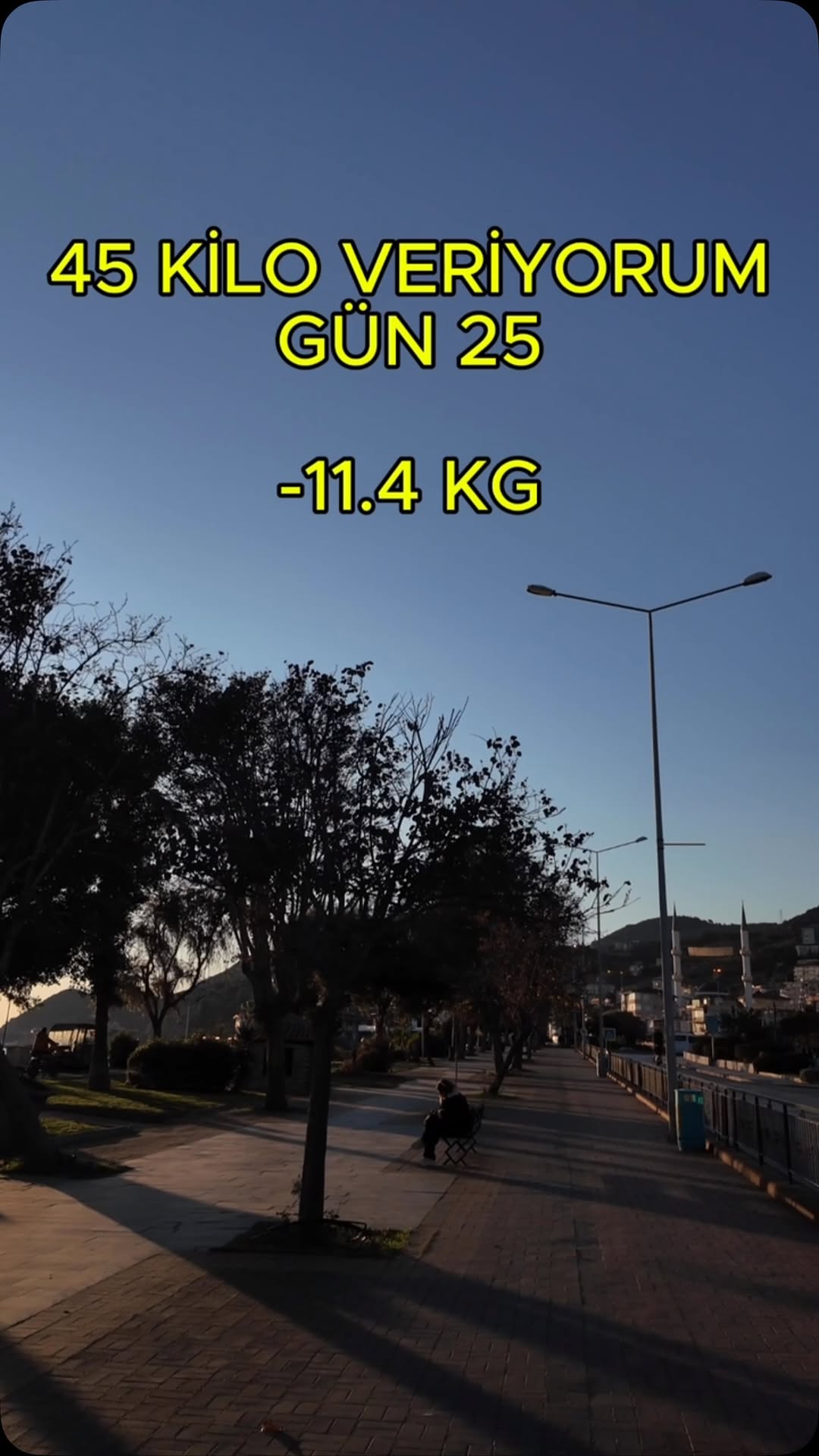 Bugün tempoyu koruduk, 40 dakikalık yürüyüşte 541 kalori yaktım! 📉 Tartı da dayanamayıp 400 GR bıraktı 😄 Hedefe adım adım!